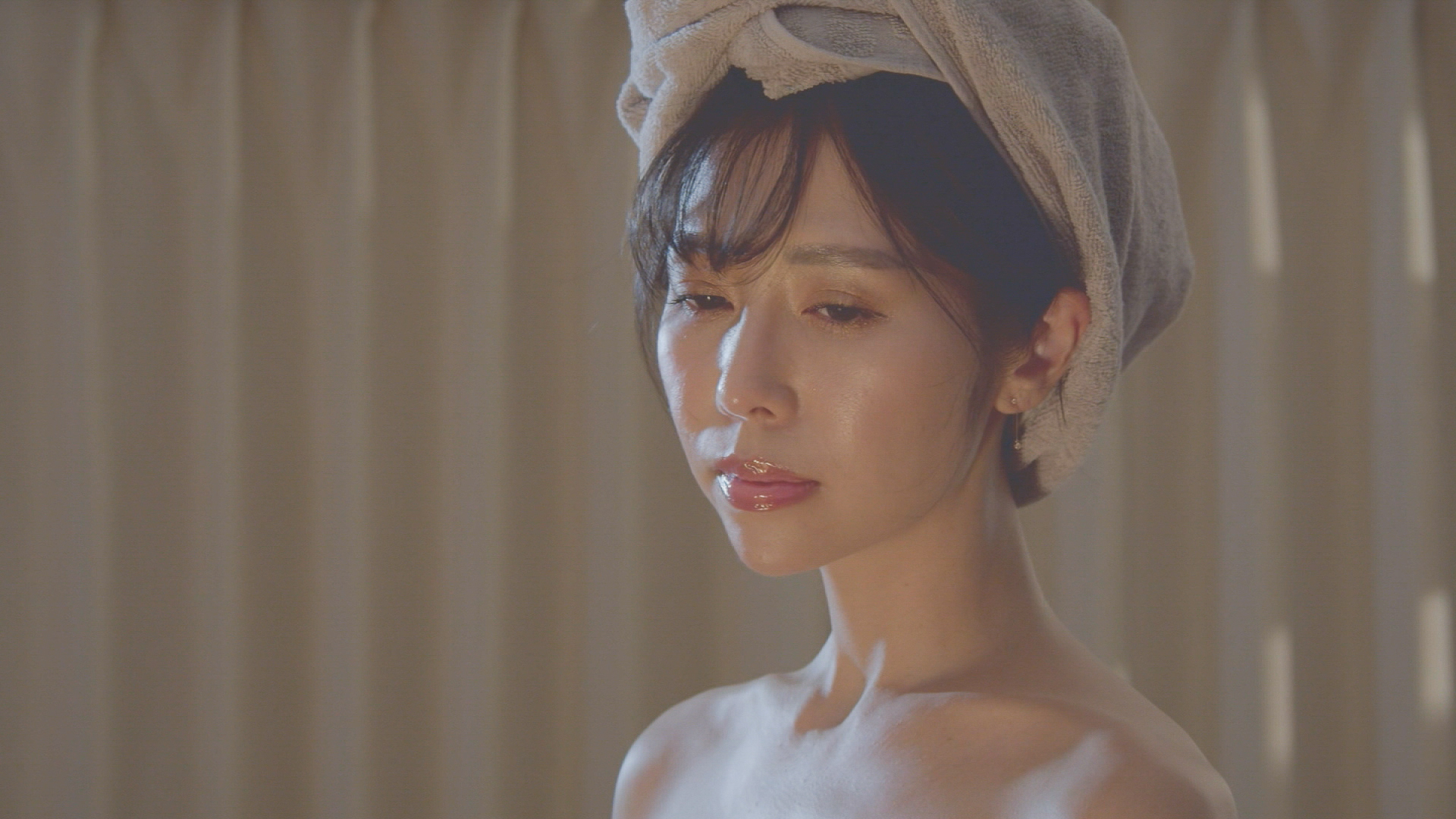 四十路の人妻 鏡の中の欲望